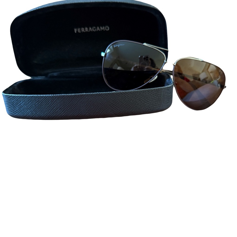 Salvatore Ferragamo Aviator sunglasses